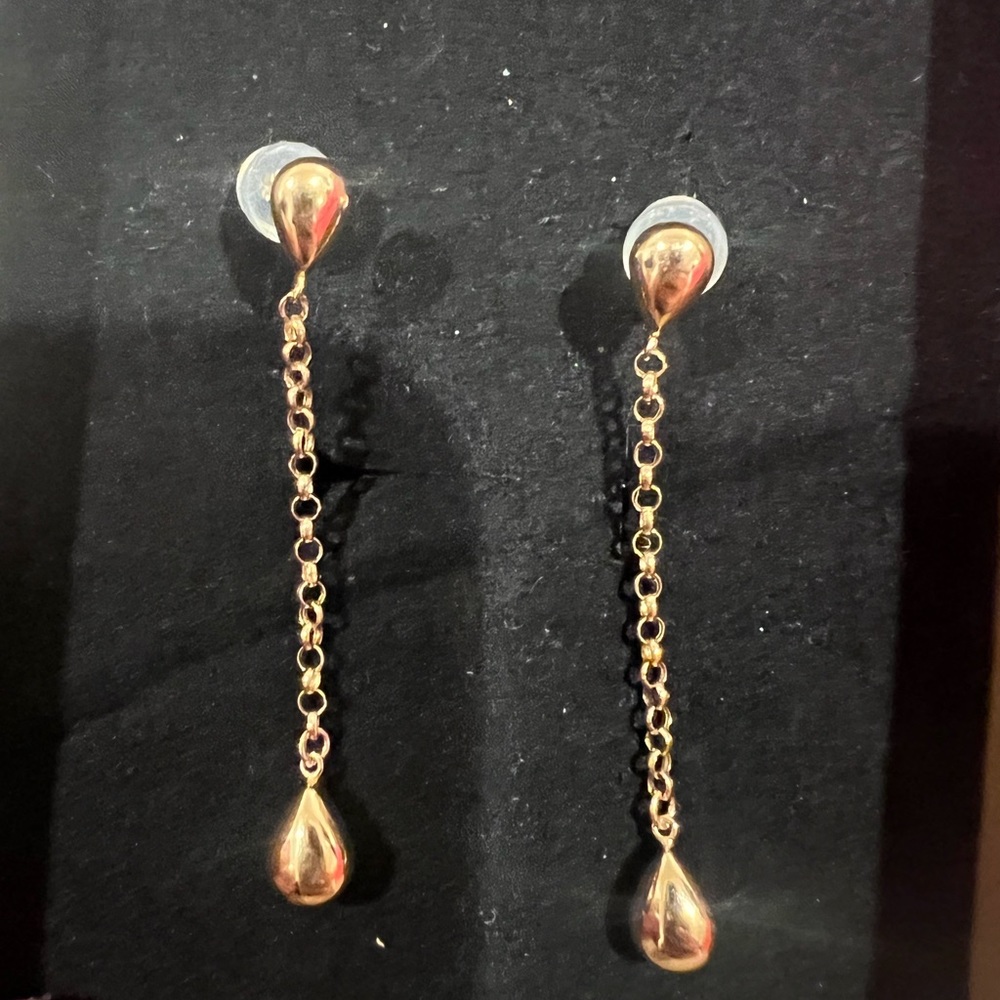 18k yellow gold pear dangling earring
